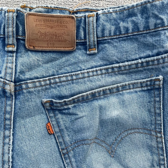 Vintage Levi 619 Denim Shorts - Picture 3 of 5